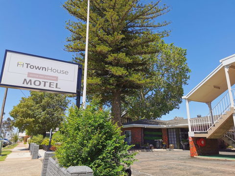 Townhouse Motor Inn - Accommodation Kalgoorlie 0