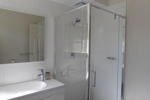 Sea Banksia - Accommodation Kalgoorlie 6