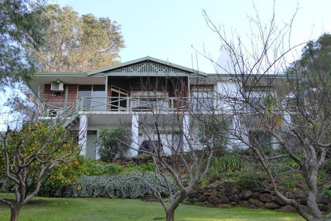 Sea Banksia - Accommodation Kalgoorlie 1