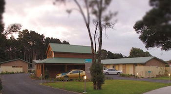 Motel Strahan - Accommodation Kalgoorlie 1