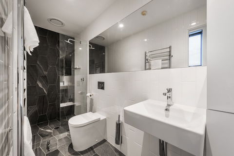 Elk At Falls - Accommodation Kalgoorlie 3