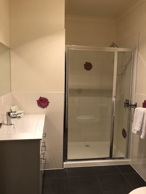Lakeside Motel Waterfront - Accommodation Kalgoorlie 4