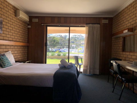 Lakeside Motel Waterfront - Accommodation Kalgoorlie 3