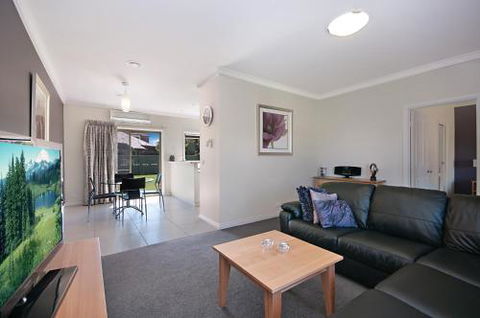 Hamilton Standard Apartment - Accommodation Kalgoorlie 0