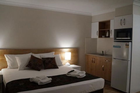 Castle Crest Motel - Accommodation Kalgoorlie 6