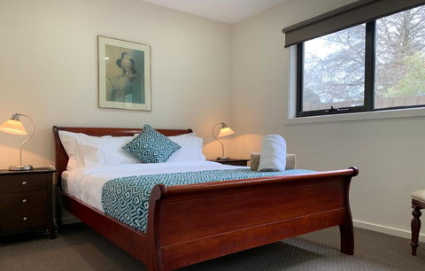 Champagne Stays Apartment - Accommodation Kalgoorlie 3