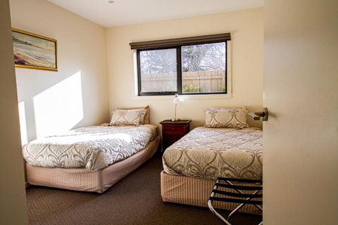 Champagne Stays Apartment - Accommodation Kalgoorlie 6