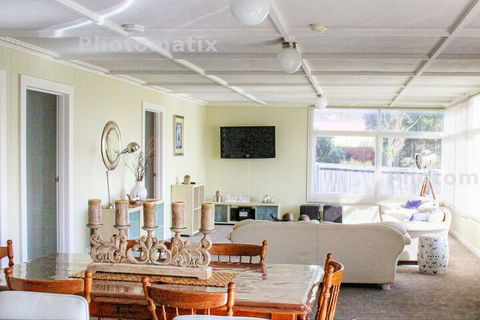 Elusive Penguin - Accommodation Kalgoorlie 5
