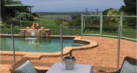 Tilba Lake Pods - Accommodation Kalgoorlie 1