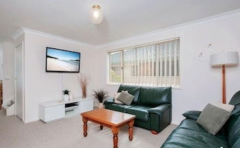Bombora At Fingal Bay - Accommodation Kalgoorlie 5