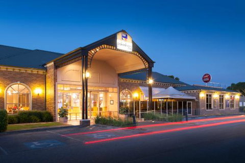 Castello's Cardinia Hotel - Accommodation Kalgoorlie 0