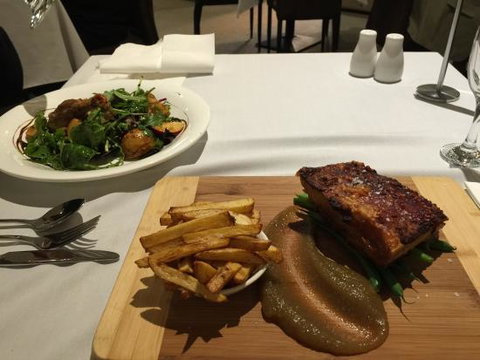 The Ducks Nuts - Accommodation Kalgoorlie 0