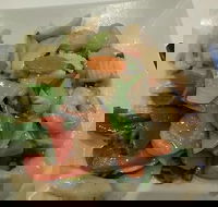 The Paynesville Motor Cruiser Club East West Restaurant - Accommodation Kalgoorlie