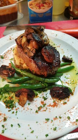 Buxton Hotel Bistro - Accommodation Kalgoorlie 0