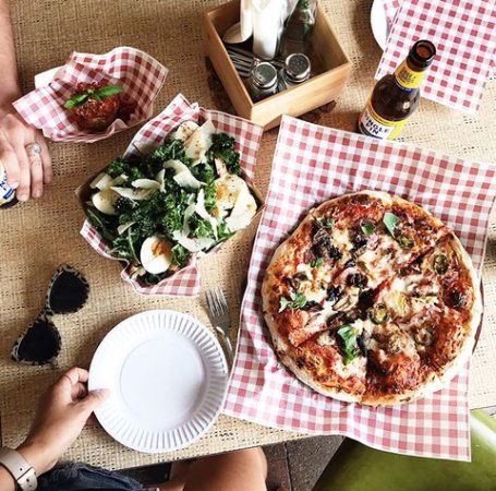 Tropicana Pizza Pizza - Accommodation Kalgoorlie 0