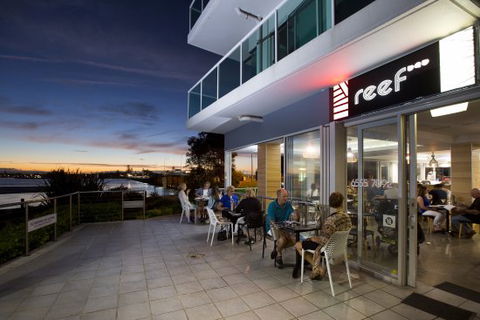 Reef Bar Grill - Accommodation Kalgoorlie 0