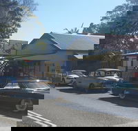 Idle In Cafe - Accommodation Kalgoorlie