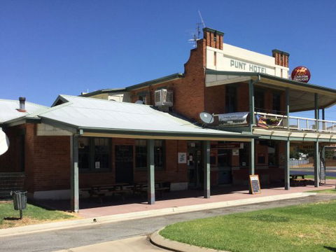 Punt Hotel - Accommodation Kalgoorlie 0