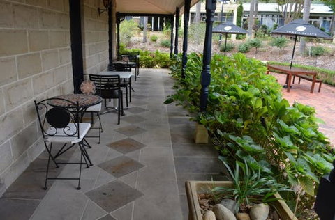 Meze Me Grove - Accommodation Kalgoorlie 0