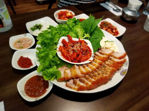 Pepper Bite - Accommodation Kalgoorlie 0