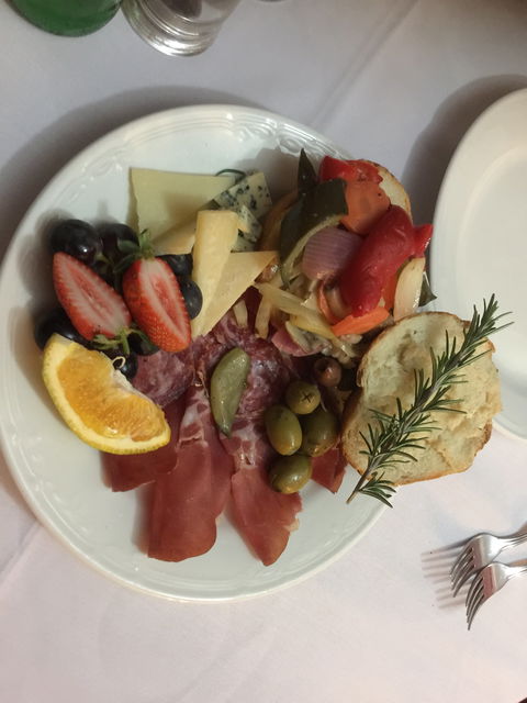 Anna's Restaurant - Accommodation Kalgoorlie 4