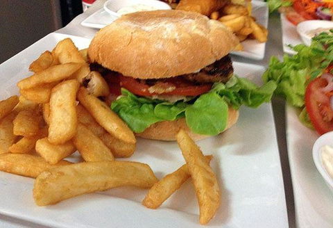 Bissys Cafe & Catering - Accommodation Kalgoorlie 9