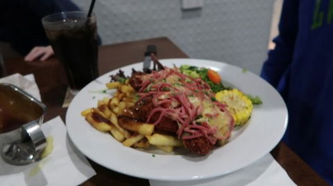 Palm & Pawn - Accommodation Kalgoorlie 0