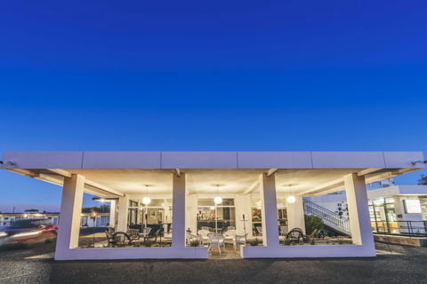 The Peacock Room And Bela Vista Bar - Accommodation Kalgoorlie 1
