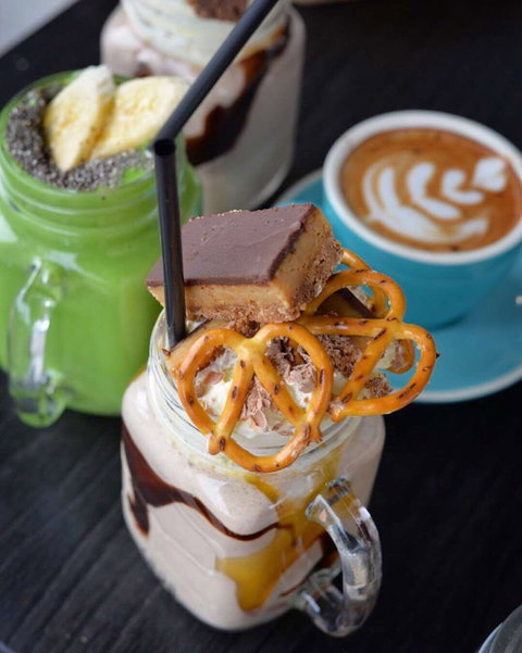 The Giant Bean Cafe - Accommodation Kalgoorlie 0