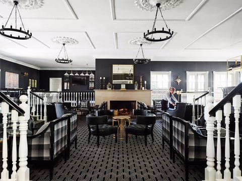 Epoche Lounge Bar - Accommodation Kalgoorlie 1