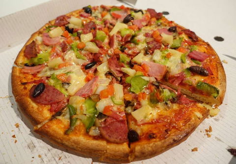 Santa Lucia Pizza - Accommodation Kalgoorlie 0
