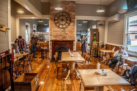 Tracks On Point Cafe - Accommodation Kalgoorlie 0