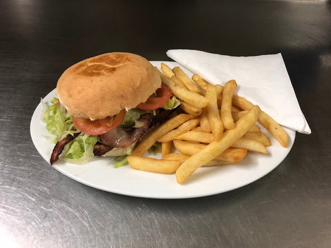 Coach House Cafe - Accommodation Kalgoorlie 1