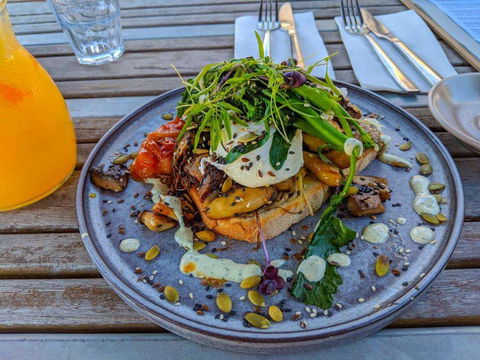 Eating Station - Accommodation Kalgoorlie 0