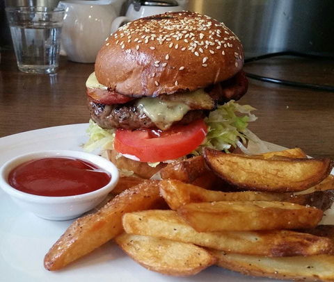 Mrs. Smith's Hotel Restaurant - Accommodation Kalgoorlie 0