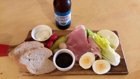 Nite & Day - Accommodation Kalgoorlie 0