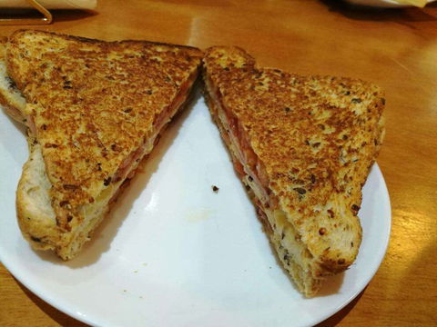 Philippine Magic Cafe - Accommodation Kalgoorlie 0