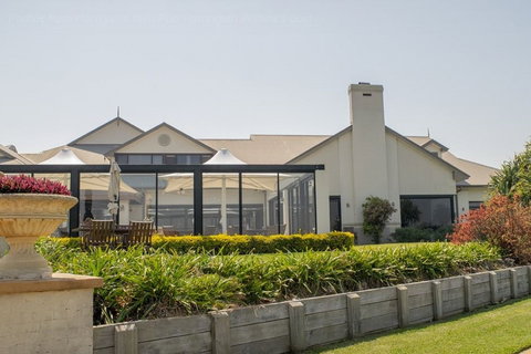 Harrigans Irish Pub And  Harrington River Lodge - Accommodation Kalgoorlie 0