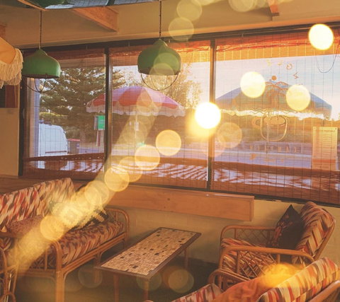 Single Fin Canteen And Goods - Accommodation Kalgoorlie 1