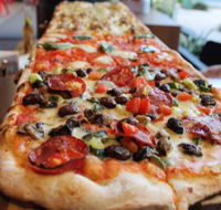 Bonnie and Clydes Pizzaria - Accommodation Kalgoorlie