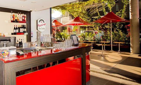 Bonnie And Clydes Pizzaria - Accommodation Kalgoorlie 2