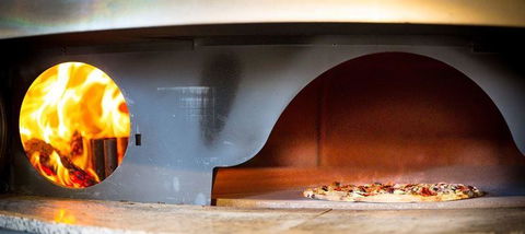 Bonnie And Clydes Pizzaria - Accommodation Kalgoorlie 6