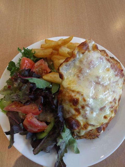 Bonnie And Duke Cafe - Accommodation Kalgoorlie 0