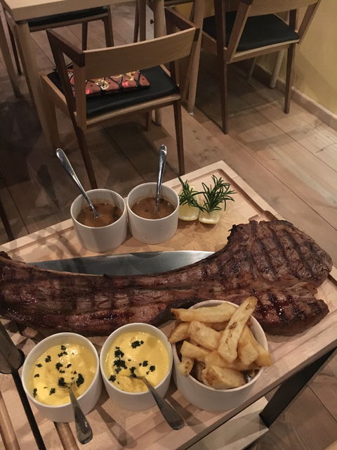 A Hereford Beefstouw - Accommodation Kalgoorlie 2