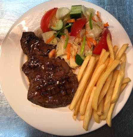 Arvis Restaurant & Bar - Accommodation Kalgoorlie 0