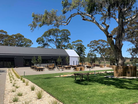 LOT.100 The Grocer - Accommodation Kalgoorlie 2