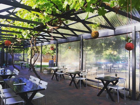Adventurous Spoon - Accommodation Kalgoorlie 0