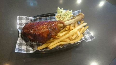 Twelve Boar - Cleveland - Accommodation Kalgoorlie 0