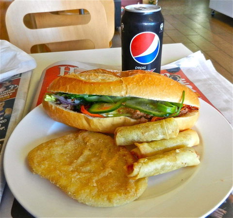 VN Wrap 'n' Roll - Sunshine North - Accommodation Kalgoorlie 0