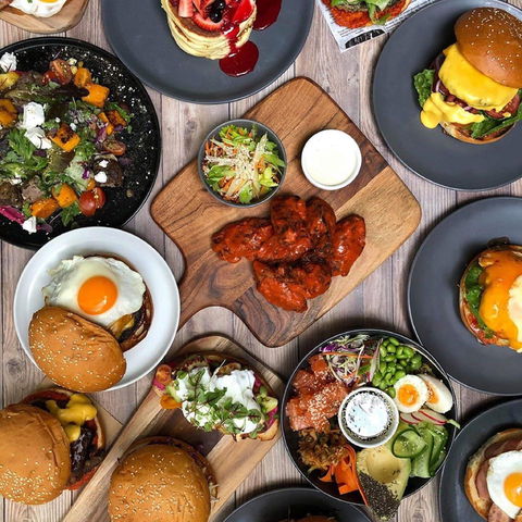 Dizy's - Accommodation Kalgoorlie 0